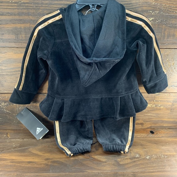 Adidas Little Girls ZIP up Velour Jacket and Pants - Picture 7 of 7